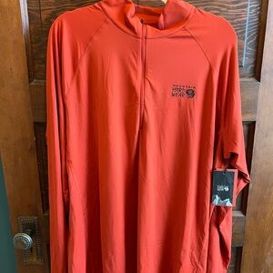 Mountain Hardwear Crater Lake 1/2 Zip - BRAND NEW! Moisture-Wicking